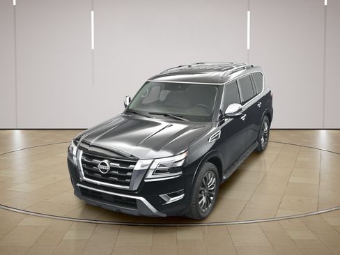 Certified 2024 Nissan Armada Platinum w/ Captain's Chairs Package AWD/4WD image 34