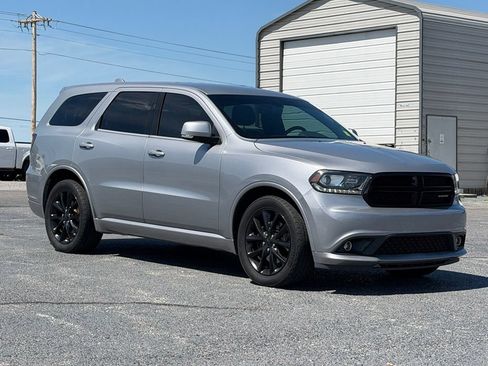 Used 2017 Dodge Durango R/T w/ Blacktop Package RWD image 2