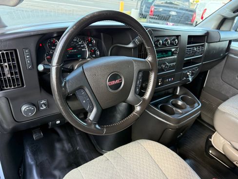 Used 2021 GMC Savana 2500 Extended w/ Driver Convenience Package image 18