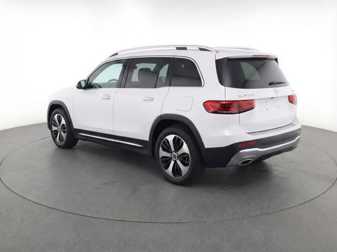 Used 2025 Mercedes-Benz GLB 250 4MATIC image 6