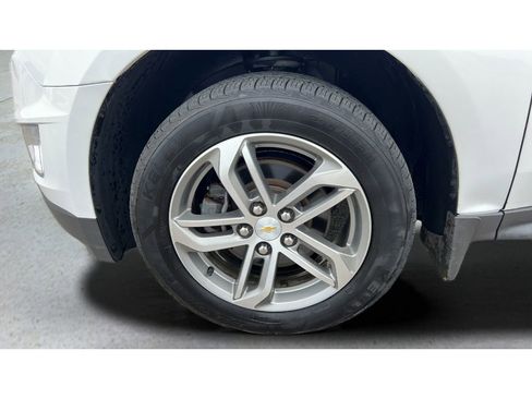 Used 2017 Chevrolet Equinox Premier w/ Enhanced Convenience Package AWD/4WD image 35