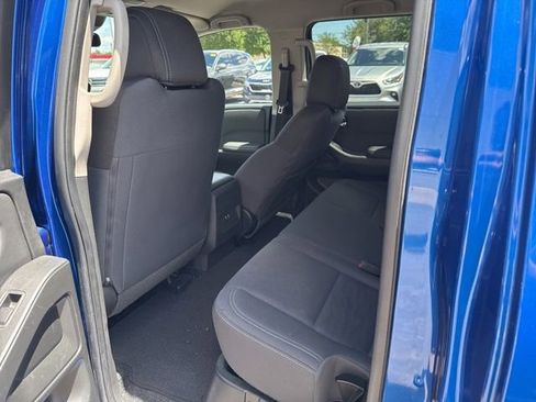 Used 2024 Nissan Frontier SV RWD image 19