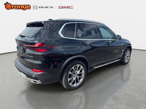 Used 2025 BMW X5 xDrive50e AWD/4WD image 3