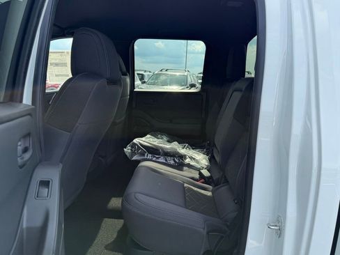 New 2026 Nissan Frontier SV w/ Tow Package AWD/4WD image 14
