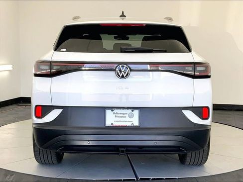 Certified 2024 Volkswagen ID.4 Pro image 4
