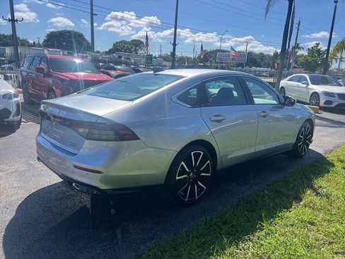 Used 2025 Honda Accord Touring image 6