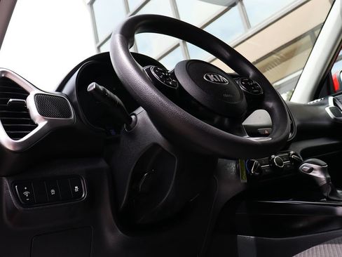 Used 2020 Kia Soul LX FWD image 40