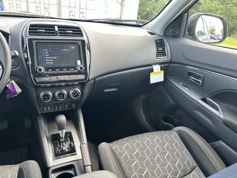 New 2026 Mitsubishi Outlander Sport LE AWD/4WD image 12