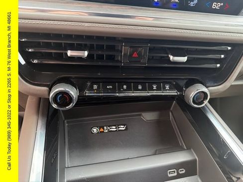 Used 2025 Chevrolet Suburban LT w/ Comfort Package AWD/4WD image 20