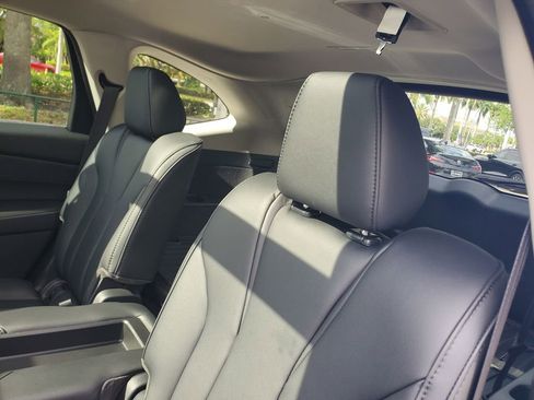 Used 2024 Acura MDX SH-AWD image 13