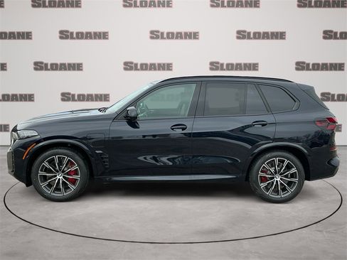 New 2026 BMW X5 xDrive50e image 2