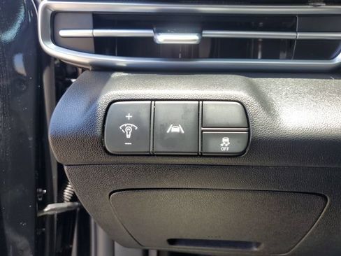 Used 2023 Hyundai Elantra SEL w/ Convenience Package FWD image 28