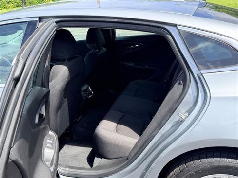 Used 2025 Chevrolet Malibu LT FWD image 18