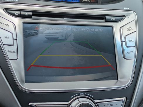 Used 2013 Hyundai Elantra Limited w/ Technology Pkg FWD image 20
