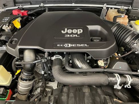Used 2022 Jeep Wrangler Unlimited Sport AWD/4WD image 26