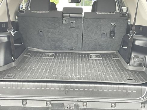 Used 2015 Toyota 4Runner Limited image 15