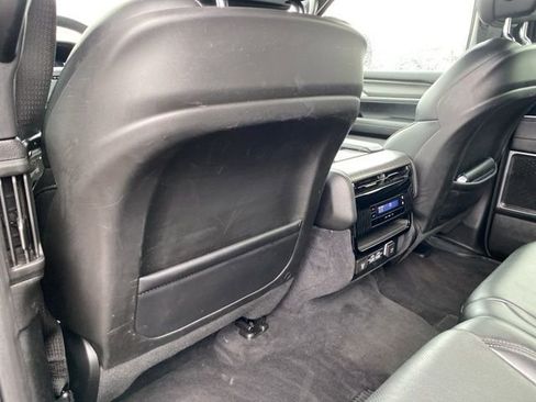 Used 2023 Jeep Wagoneer Series II w/ Premium Group I image 32