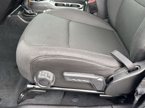 Used 2022 Jeep Wrangler Unlimited Sahara w/ LED Lighting Group image 18