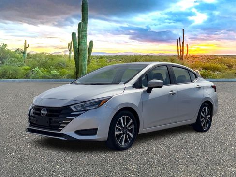 Certified 2025 Nissan Versa SV image 2