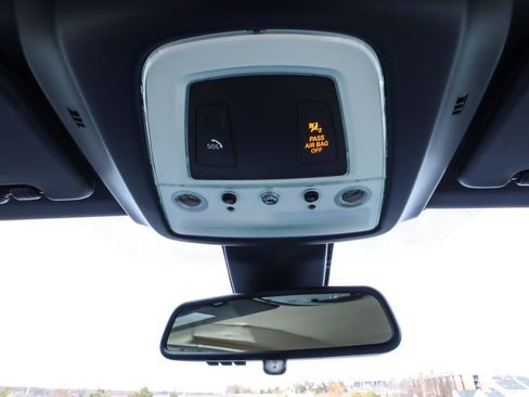 Used 2019 Rolls-Royce Dawn image 39