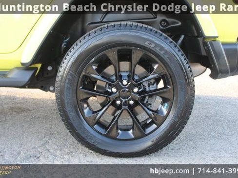 Used 2023 Jeep Wrangler Unlimited Sahara image 9