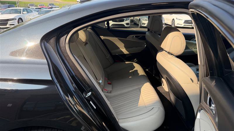Used 2019 Genesis G70 2.0T Advanced w/ Elite Package RWD image 17