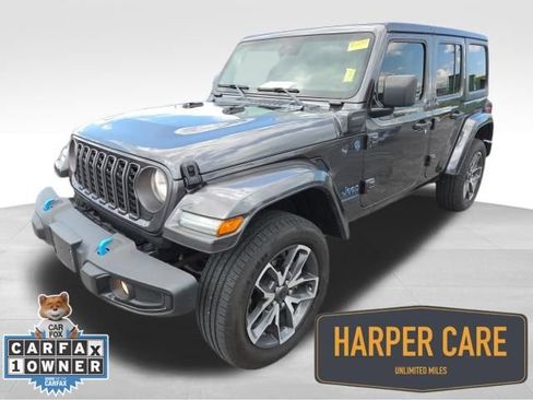 Used 2024 Jeep Wrangler Unlimited w/ Convenience Group AWD/4WD image 1