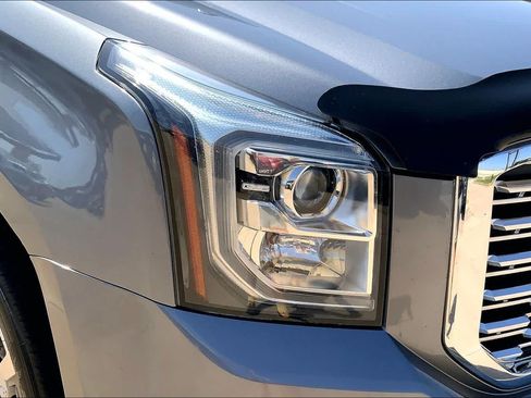 Used 2019 GMC Yukon Denali w/ Denali Ultimate Package AWD/4WD image 26