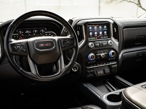 Used 2020 GMC Sierra 1500 AT4 w/ Off-Road Performance Package image 4