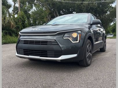 Used 2025 Kia Niro LX