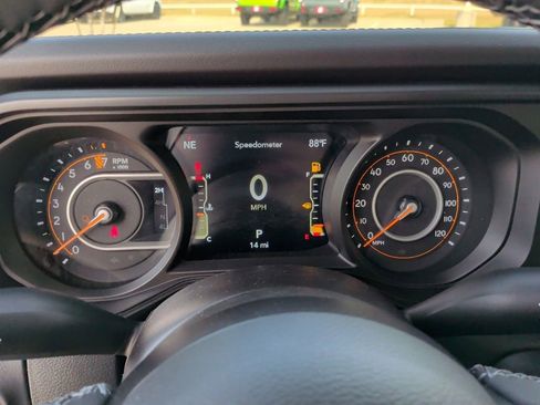 New 2025 Jeep Gladiator High Tide image 19