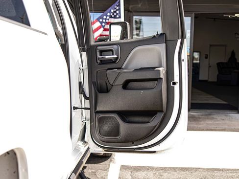 Used 2019 Chevrolet Silverado 2500 W/T AWD/4WD image 34