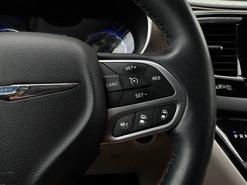 Used 2017 Chrysler Pacifica Touring-L Plus w/ Advanced Safetytec Group image 40