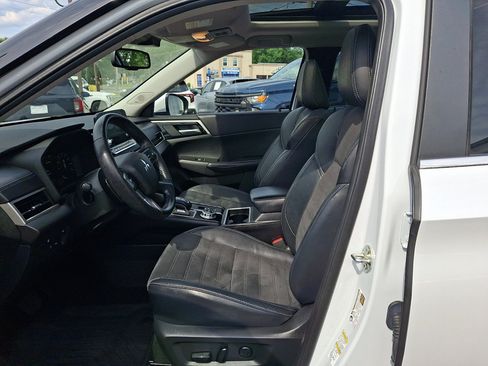 Used 2023 Mitsubishi Outlander SE AWD/4WD image 23