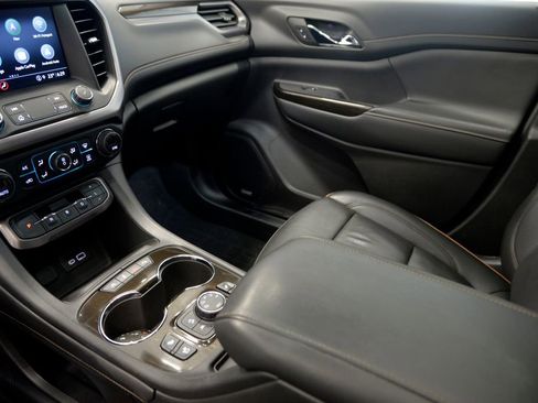 Used 2022 GMC Acadia AT4 w/ Technology Package image 27