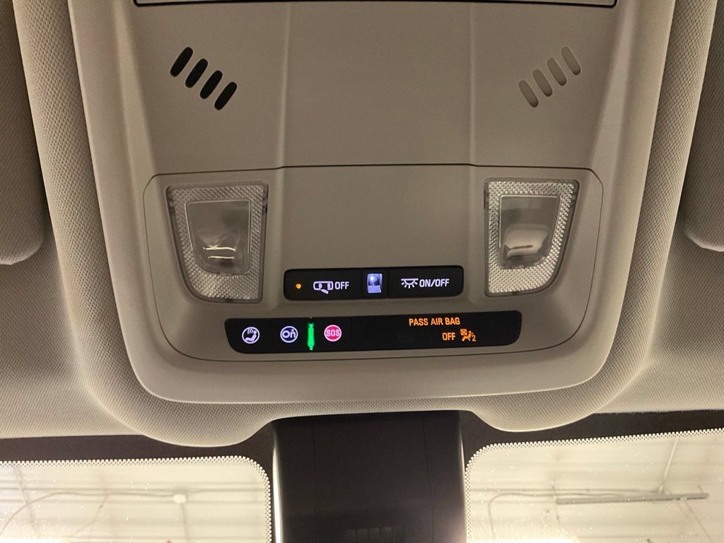 Used 2023 Chevrolet Equinox LT AWD/4WD image 29