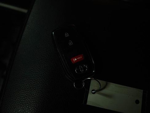 Used 2024 Toyota Tacoma TRD Off-Road image 19