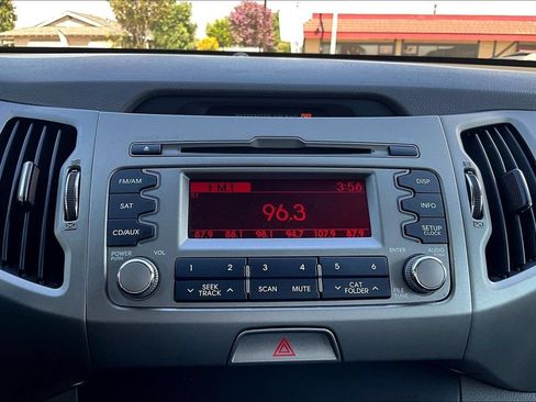 Used 2011 Kia Sportage LX w/ Convenience Pkg FWD image 16
