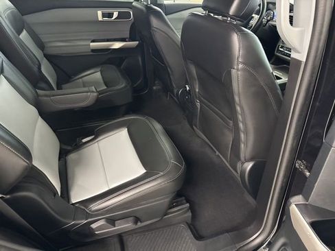 Used 2023 Ford Explorer XLT w/ Equipment Group 202A image 31
