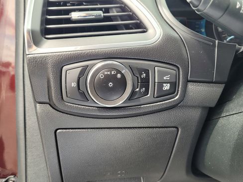 Used 2023 Ford Edge Titanium AWD/4WD image 24