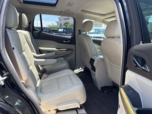 Used 2019 GMC Acadia Denali w/ Technology Package AWD/4WD image 15