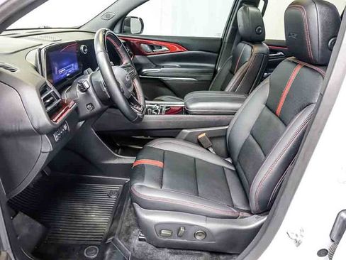 Certified 2024 Chevrolet Traverse RS w/ LPO, Floor Liner Package AWD/4WD image 12