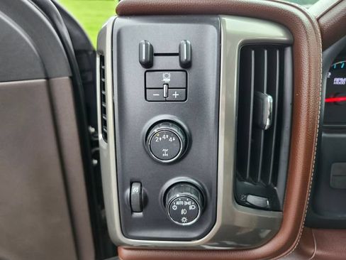 Used 2019 Chevrolet Silverado 2500 High Country w/ Duramax Plus Package AWD/4WD image 36
