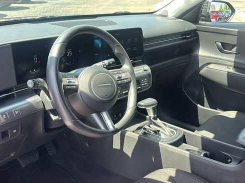 Used 2025 Hyundai Kona SEL AWD/4WD image 25