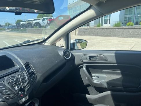 Used 2017 Ford Fiesta SE FWD image 14