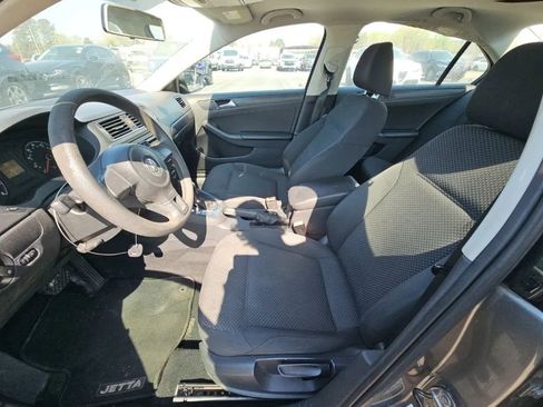Used 2014 Volkswagen Jetta S FWD image 3