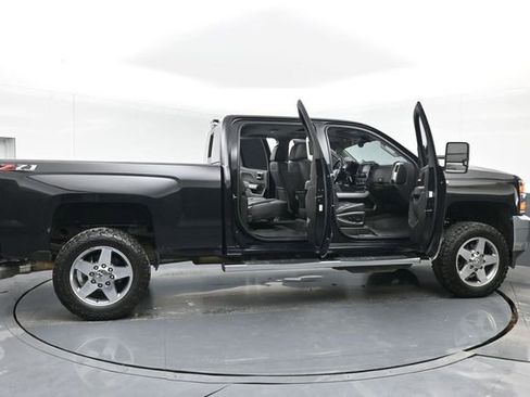 Used 2019 Chevrolet Silverado 2500 LTZ w/ Duramax Plus Package AWD/4WD image 54