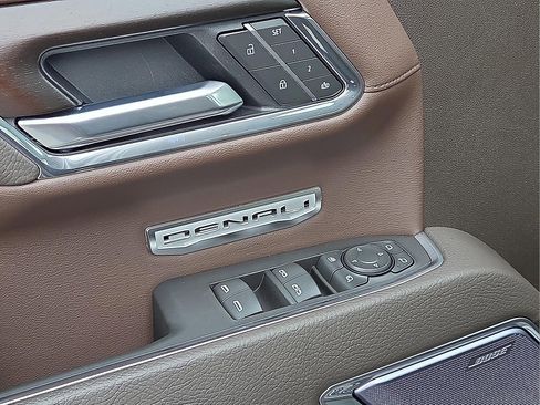 Used 2025 GMC Sierra 1500 Denali w/ Denali Reserve Package image 13