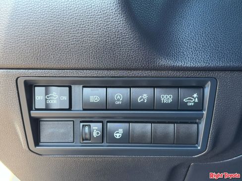 Certified 2026 Toyota Tundra SR5 w/ TRD Off-Road Package image 32