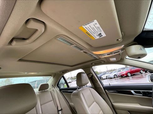 Used 2013 Mercedes-Benz C 250 Sedan image 11